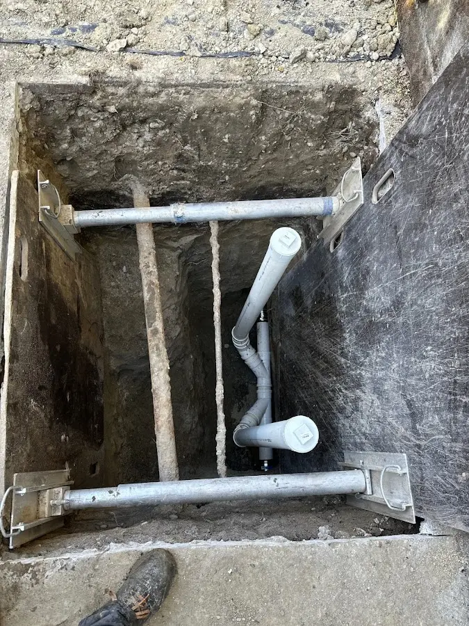 Experienced plumber completing Gas Line Repair work in White Settlement